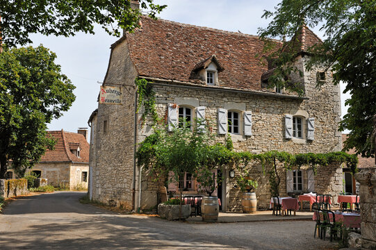 Restaurant Auberge Beauville in the village of Espedaillac, nestled in the Regional Park of Causses du Quercy in France