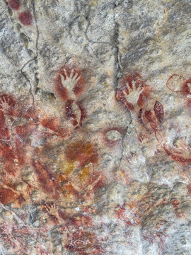 Ancient rock art found on limestone cliffs in Berau Bay reveals history of human expression in Papua, Indonesia