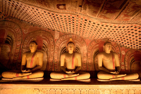 Buddha statues in Dambulla Cave Temple showcase ancient artistry in Sri Lanka