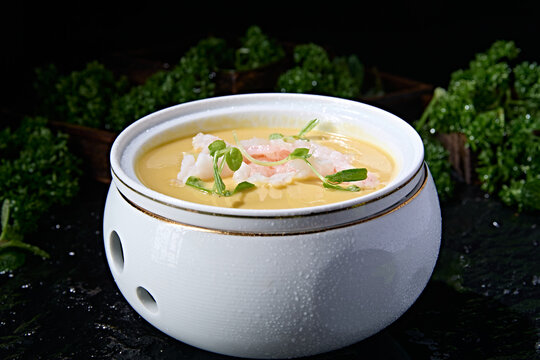 Fresh bean paste, bean porridge, bean sprouts, and fresh shrimp.