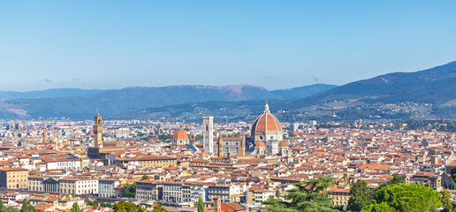 Obraz premium Panoramic skyline of Florence with Duomo, Giotto's Bell Tower and Palazzo Vecchio, Tuscany, Italy