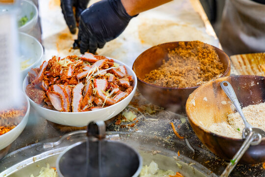 the mouth-watering preparation of Taiwanese Popiah (Spring Rolls)