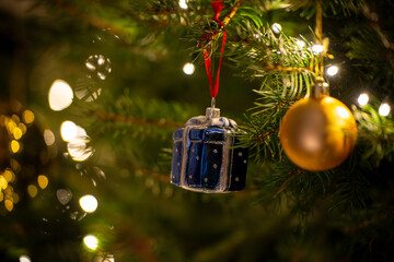 ŚWIĘTA BOŻEGO NARODZENIA- ozdoby choinkowe © anix