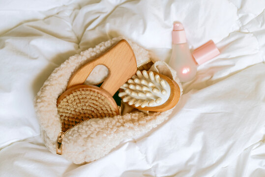 Wooden brushes and body gua sha  for anti-cellulite Sculpting Massage 