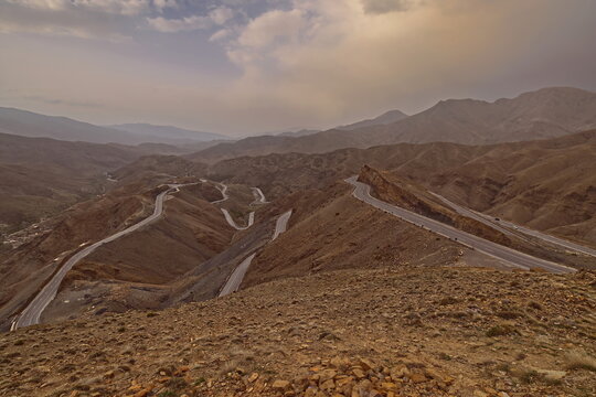 Zig-zag of hairpin curves on the N9 road along the Tizi n'Tichka pass across the High Atlas mountains, on the Marrakech-Ouarzazate route. Morocco-250