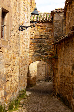 historische Altstadtgasse in Baeza in Spanien