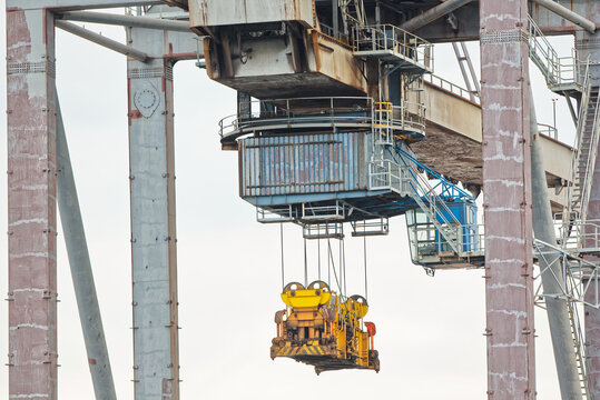 Gij&oacute;n, Asturias, Spain. Musel Port. Unloading cranes