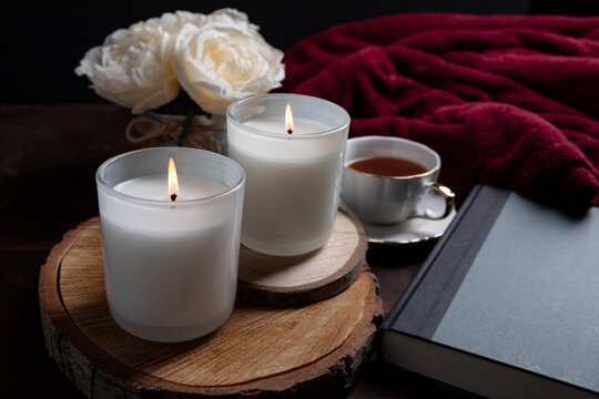 Two Minimal Luxury Candle Scene with White Roses and Soft Light