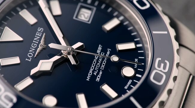Longines Hydroconquest, luxury, Swiss watch, wristwatch.