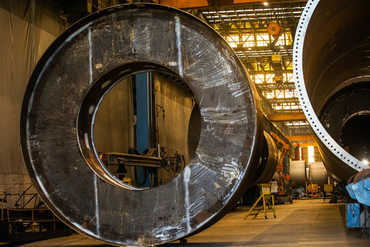 Large Steel Cylinder for Windmill turbine in its manufacturing hangar