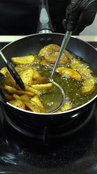 Frying Potato Wedges in Hot Oil: A Step-by-Step Guide
