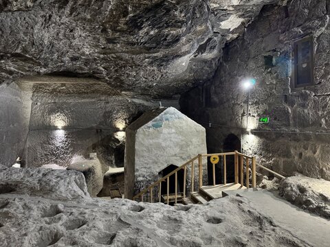 Georgia travel, Vardzia rock cut town and monastery