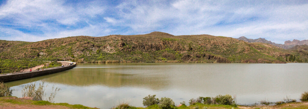 Panor&aacute;mica de la Presa de Chira en la isla de Gran Canaria, Espa&ntilde;a