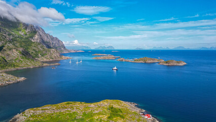 Fototapeta premium Henningsvær auf den Lofoten