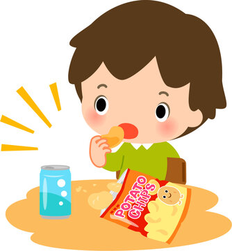 だらしない態度でポテトチップスを食べる男の子