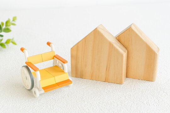 車いすと家　訪問介護　在宅介護　バリアフリーの住宅　デイサービス　デイケア　ショートステイ