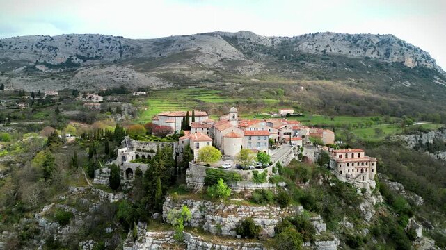 Gourdon: The Eagle&rsquo;s Nest of the French Riviera