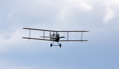 De-Havilland DH9 biplane bomber aircraft in flight  © harlequin9