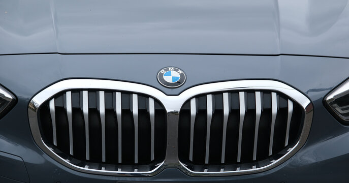 BMW Auto Front mit BMW Logo, K&uuml;hlergrill, Z&uuml;rich 29 M&auml;rz 2026