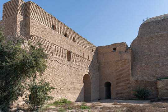 Ruins of the Taq Kasra palace complex and monumental arch, Ctesiphon, Iraq