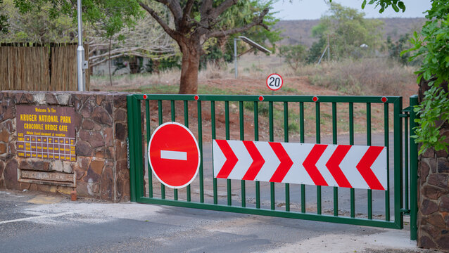 Eingang am Crocodile Bridge Gate am Kr&uuml;ger National Park