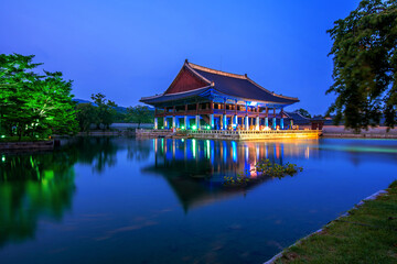 Naklejka premium Gyeongbokgung Palace and Milky Way at night in seoul,Korea.