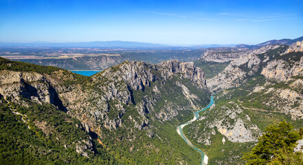 Fototapeta premium Gorges du Verdon Canyon with cliffs, river and green forest, Alpes-de-Haute-Provence, France, Europe.