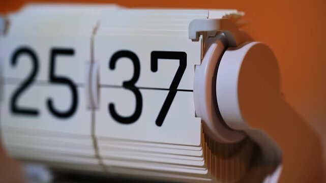 Desktop flip clock that is running.