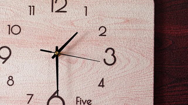 Traditional analog clock that is running