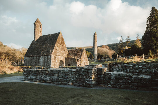 Early medieval monastic settlement founded in the 6th century by St Kevin, a hermit priest, in Glendalough in County Wicklow, Ireland.