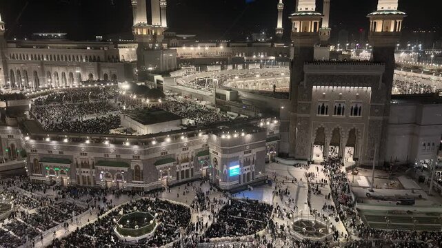 Makkah Saudi Arabia, 05 02 2026, Makkah Saudi Arabia 4K Umrah Hajj 2026 Taif City Aerial View Holy Kaaba Masjid Al Haram Pilgrims Tawaf Spiritual Journey Video