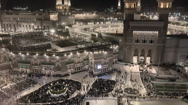 Makkah Saudi Arabia, 05 02 2026, Makkah Saudi Arabia 4K Umrah Hajj 2026 Taif City Aerial View Holy Kaaba Masjid Al Haram Pilgrims Tawaf Spiritual Journey Video
