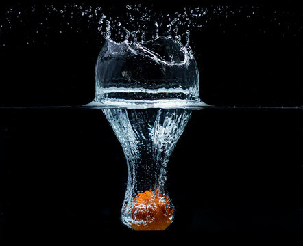 splash orange in fish tank
