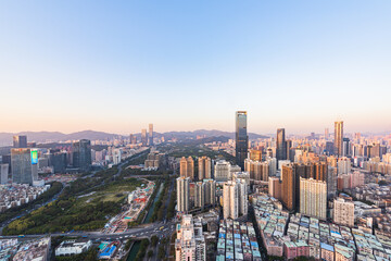 Obraz premium The skyline of Futian District, Shenzhen at dusk
