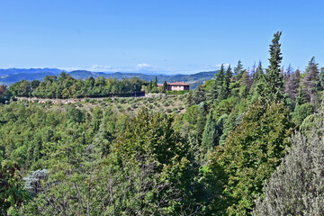 Fototapeta premium Bologna, panorama dell'appennino bolognese dalla balconata del Santuario della Madonna di San Luca, Emilia Romagna, Italia