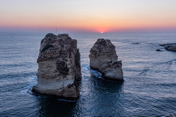 Fototapeta premium Sunset view of Pigeon (Al Raouche) Rocks in Beirut, capital of Lebanon