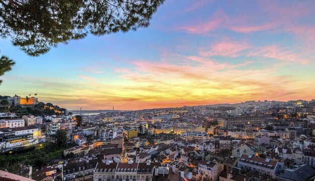 View across Lisbon, S&atilde;o Jorge Castle, sunset, Gra&ccedil;a viewpoint, Lisbon, Portugal