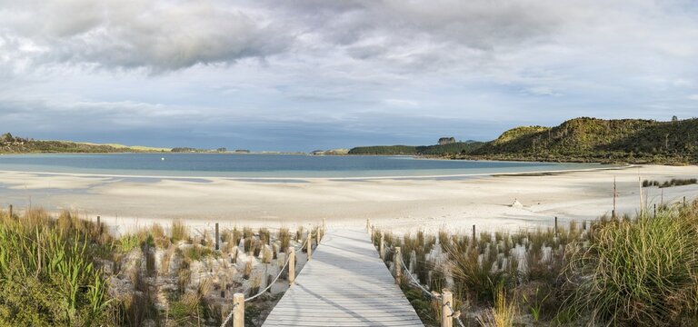 Boardwalk to beach, Lake Taharoa, Northland, North Island, New Zealand