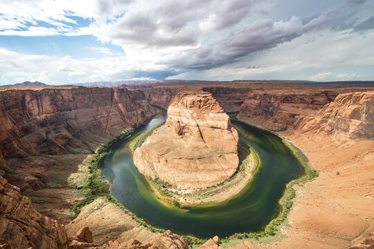 Horseshoe Bend, bend of the Colorado River, King Bend, Glen Canyon National Recreation Area, Page, Arizona, USA
