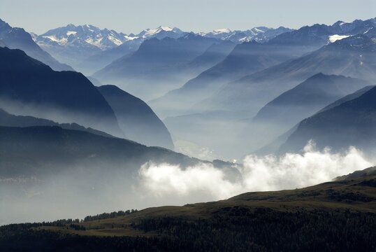 Mist forming over the Inntal (Inn River Valley), Biberwier, Tirol, Austria, Europe