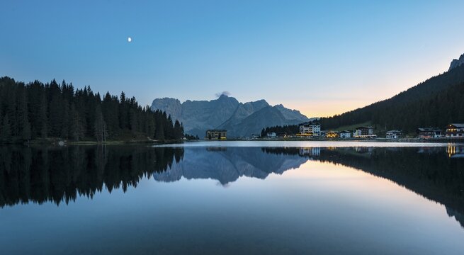 Lake Misurina at dusk, rear clinic Istituto Pio XII, Sorapis mountain group, Dolomites, South Tyrol, Bolzano, Italy