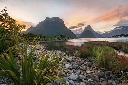 Mitre Peak and Mount Philipps, sunset, fjord landscape, Milford Sound, Fiordland National Park, Te Anau, Southland, South Island, New Zealand