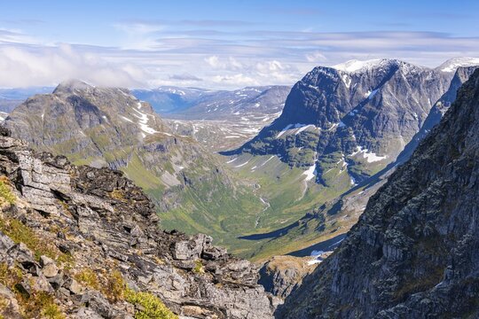 View from the top of Innerdalst&aring;rnet, Innerdalen high valley and mountains, mountains, Trollheimen Mountain Area, Sunndal, M&oslash;re og Romsda, Vestlandet, Norway