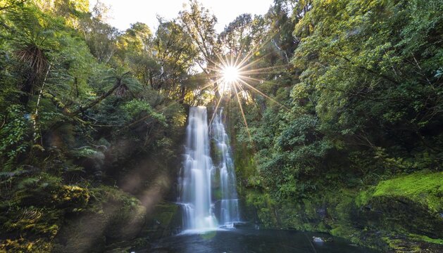 McLean waterfall, Sun Star, The Catlins, Otago, Southland, New Zealand