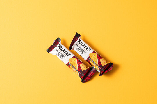 WAL KERS　ウォーカー　お菓子	
