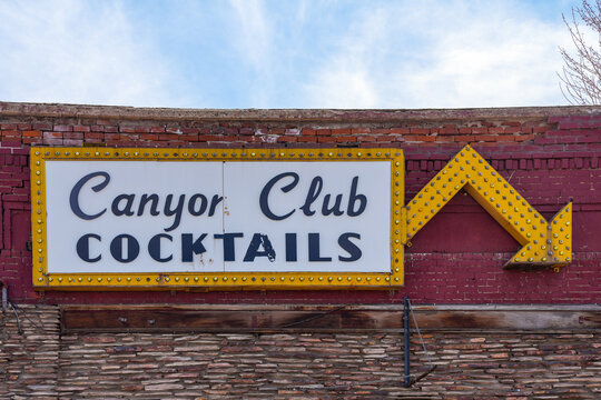 Williams, Arizona - March 28, 2026: Neon sign for the Canyon Club Cocktails bar on Route 66