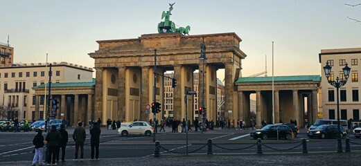 Brandenburg gate at dusk © Łukasz Bielaszewski
