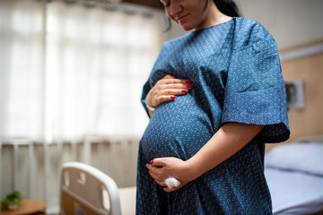 Pregnant woman in hospital room