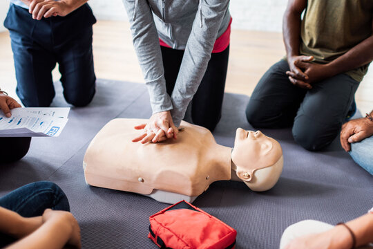 Group learning CPR technique effectively