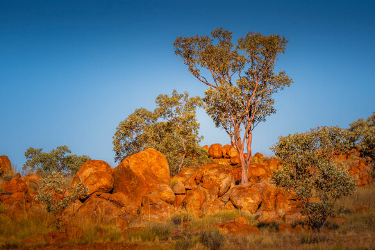Sunset over Karlu Karlu (Devil's Marbles), Tennant Creek area, Northern Territory, Australia